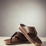 Doctor Classic Toe-Loop Brown Sandal